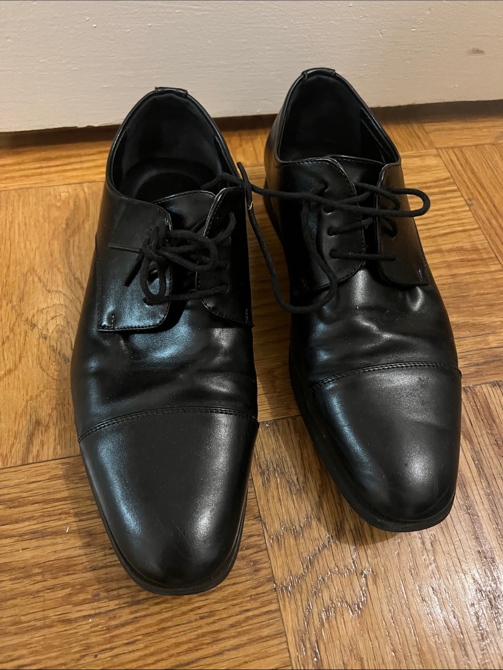 Van Heusen Classic Men’s Black Cap-Toe Lace-Up Dress Shoes